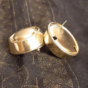 Vintage gold tone earrings